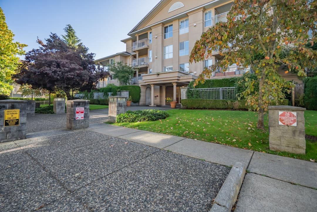 13733 74 Avenue Unit 203, Surrey, BC V3W 1B8