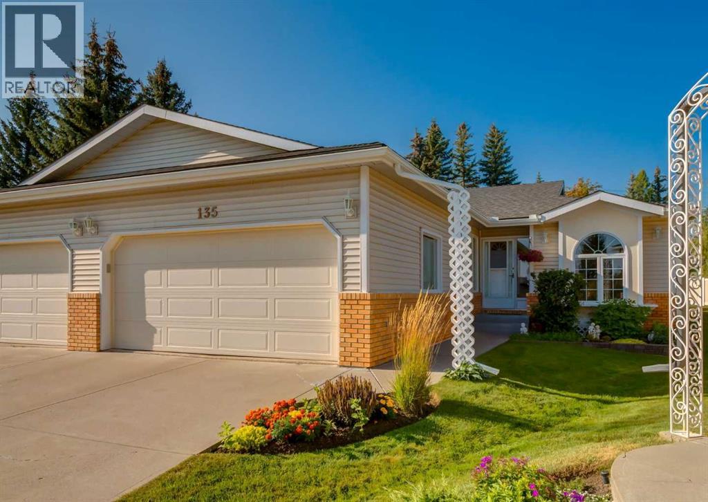 135 Shawnee Mnr SW, Calgary, AB T2Y 1W7