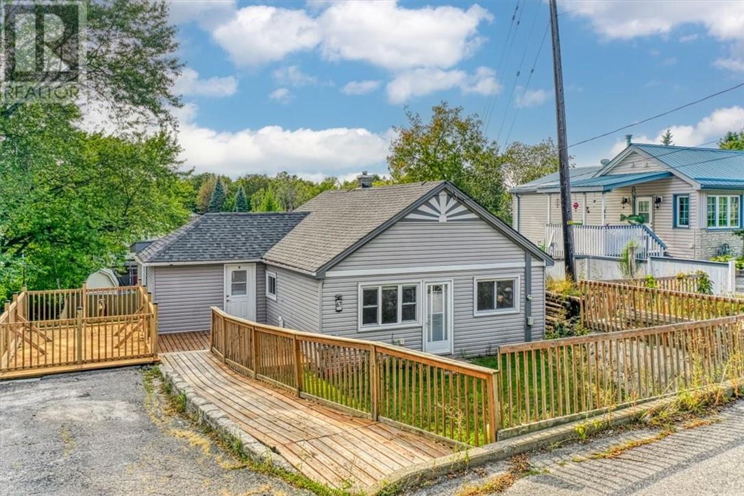 67 Mooney St, Sudbury, ON P3B 3H3