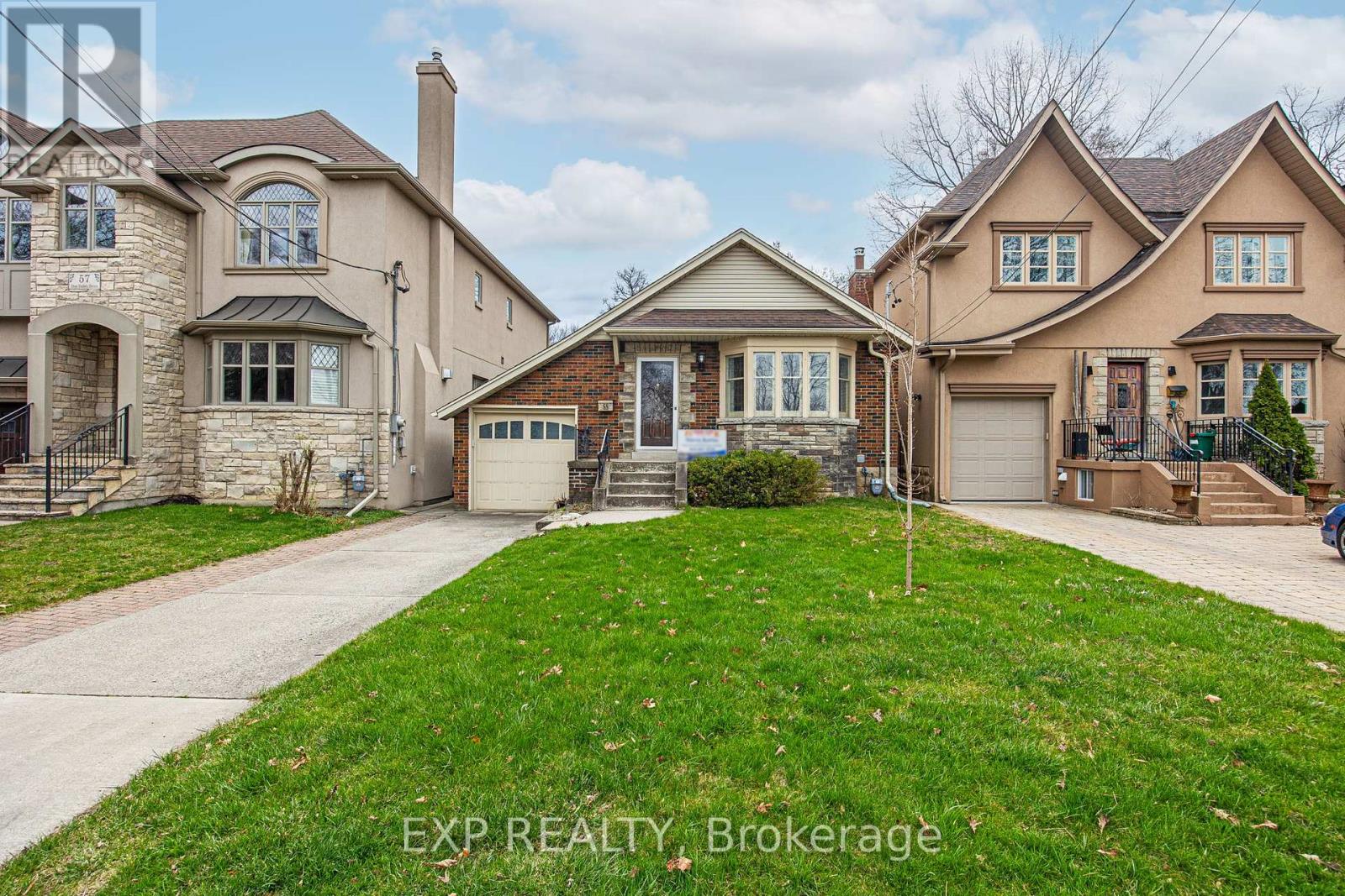 55 Don Valley Dr, Toronto, ON M4K 2J1