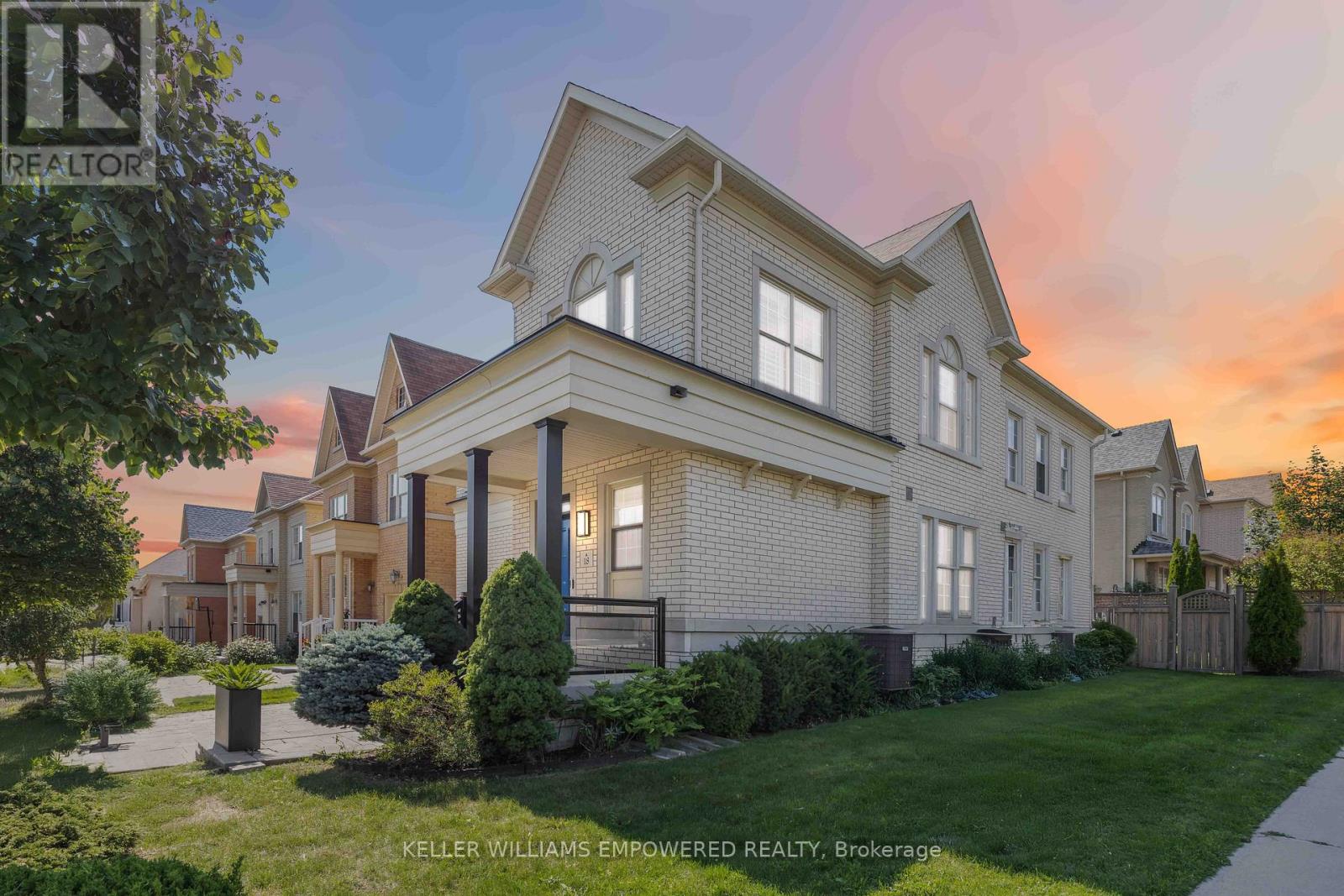 18 Vitanna Rd, Markham, ON L6C 0J6