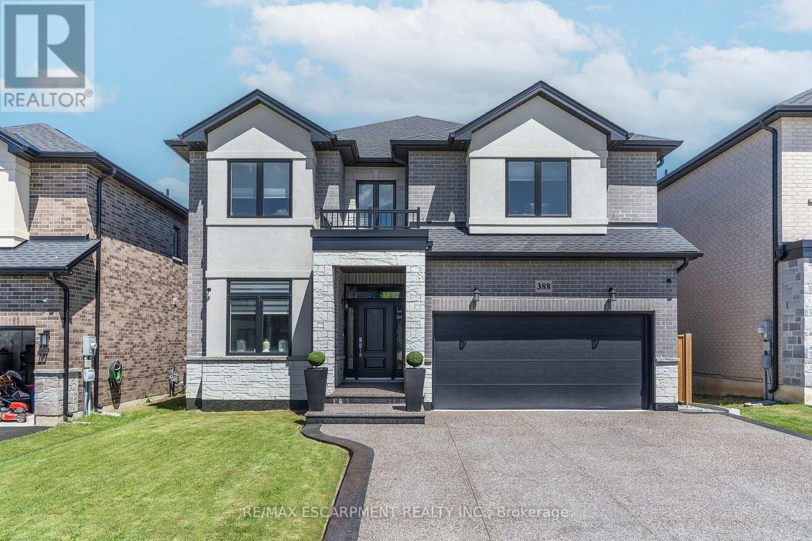 388 Klein Cir, Hamilton Meadowlands, ON L9G 3K9