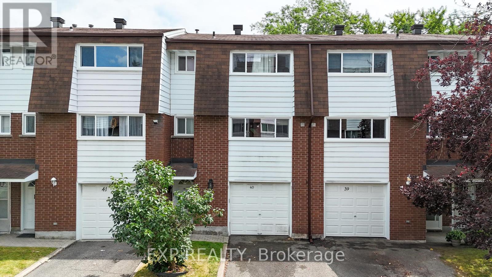 40 2296 Orient Park Dr, Ottawa, ON K1B 4N6