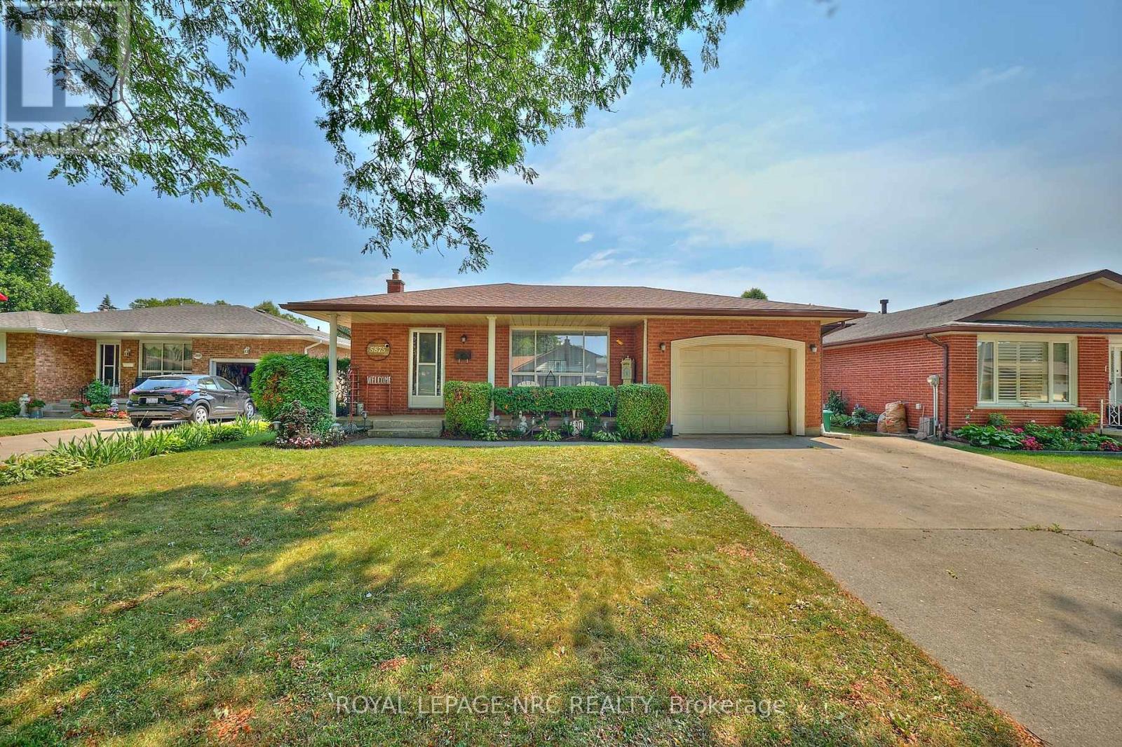5875 St Anthony Cres, Niagara Falls, ON L2J 3X5