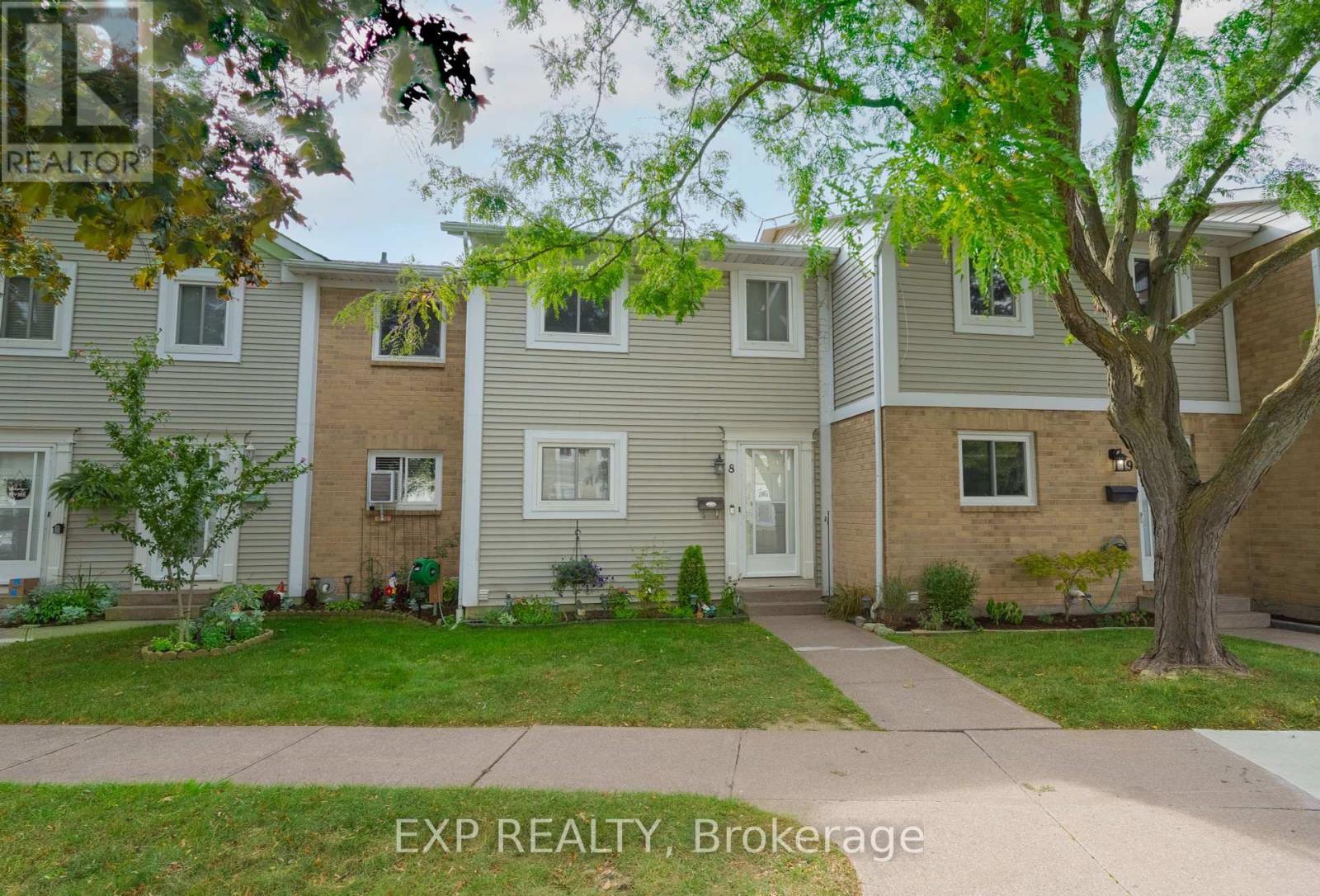8 38 Elma St, St. Catharines, ON L2N 6Z3