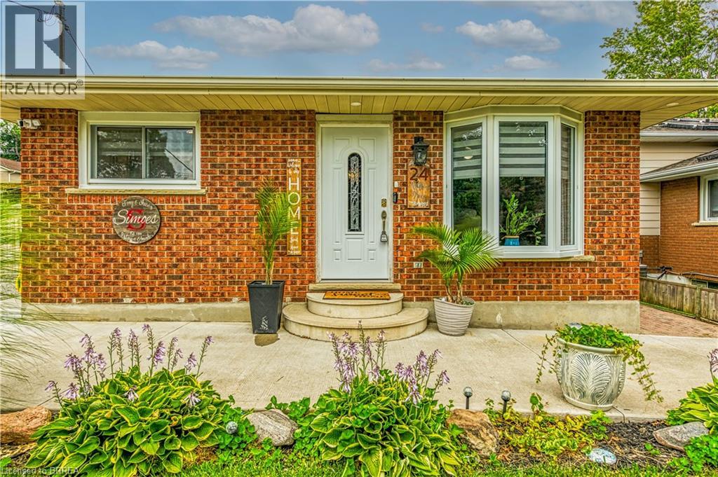 24 Ashton Dr, Simcoe, ON N3Y 2S4