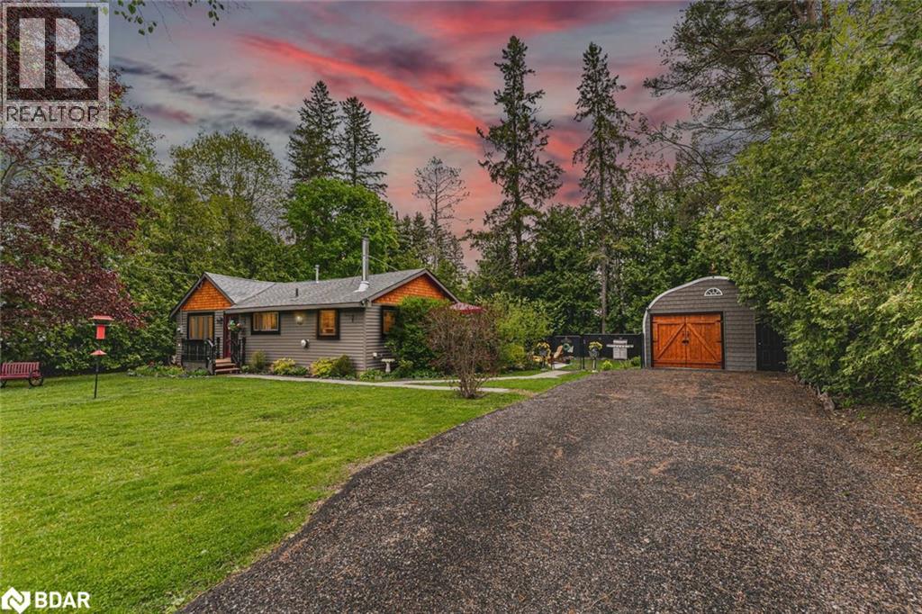 759 Florence Rd, Innisfil, ON L9S 2E2