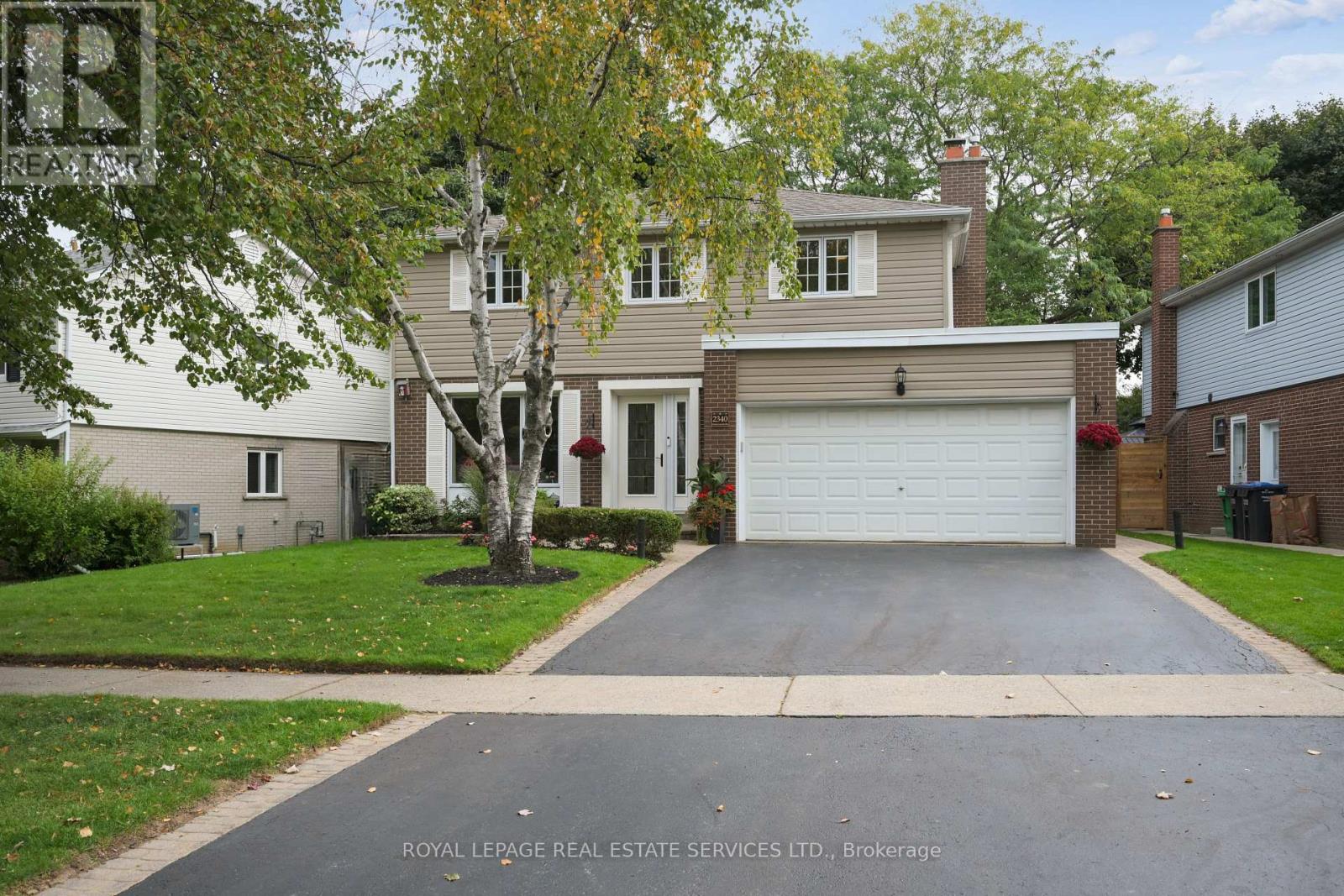 2340 Homelands Dr, Mississauga, ON L5K 1G6