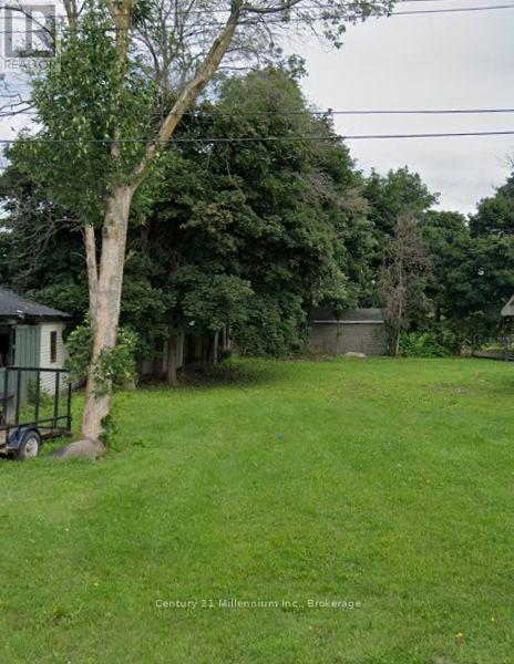 8 Bayview Ave, Wasaga Beach, ON L9Z 2Y6