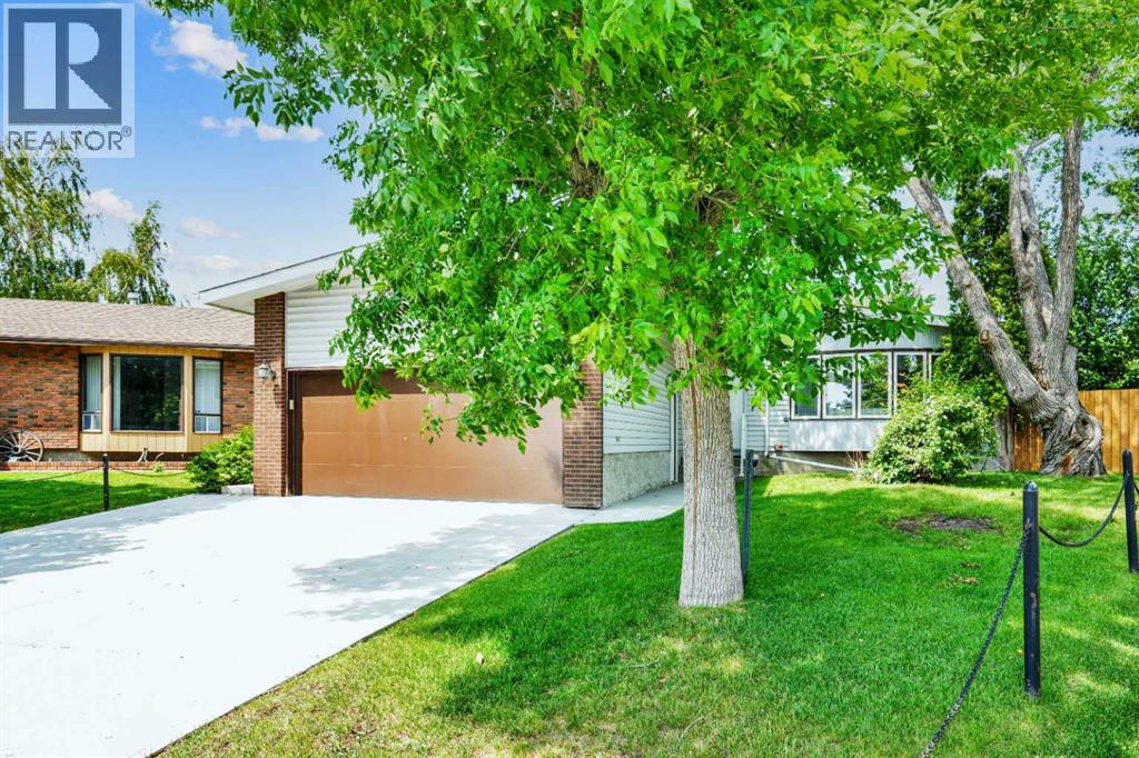 344 Templeside Cir NE, Calgary, AB T1Y 3L9
