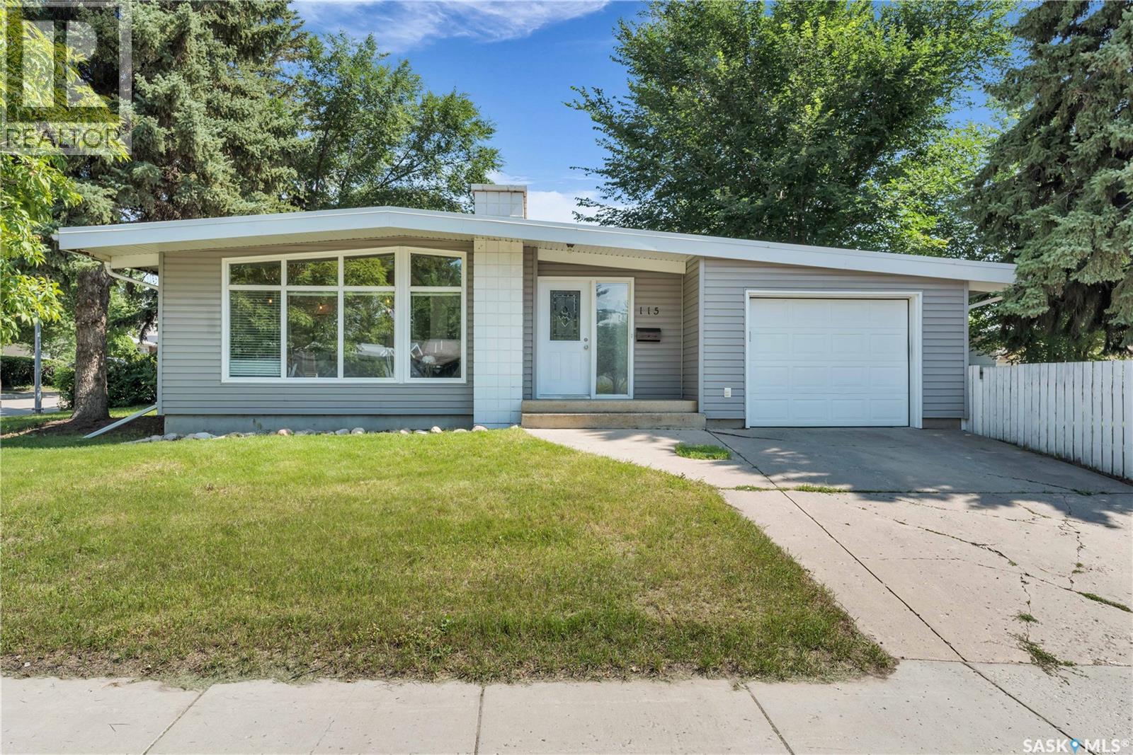 115 Baldwin Cres, Saskatoon, SK S7H 3M5