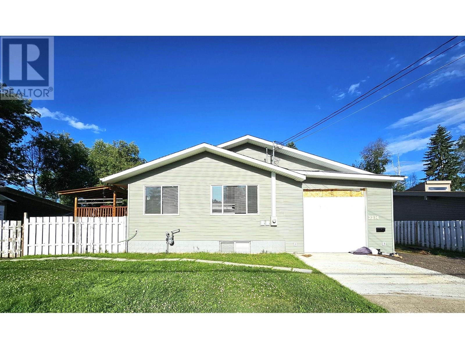 2214 Pine St, Prince George, BC V2L 1N1