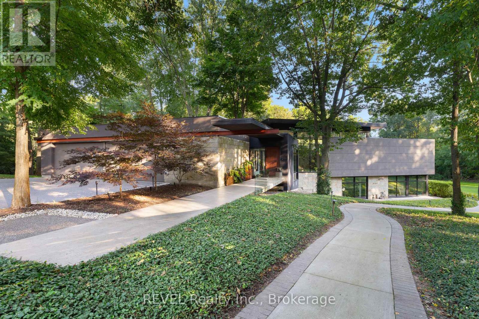 250 Canboro Rd, Pelham, ON L0S 1E5