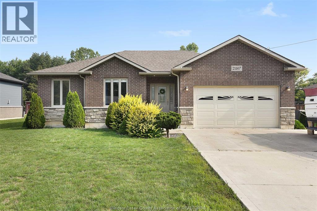 21107 Mclean Rd, Chatham-Kent, ON N0P 2P0