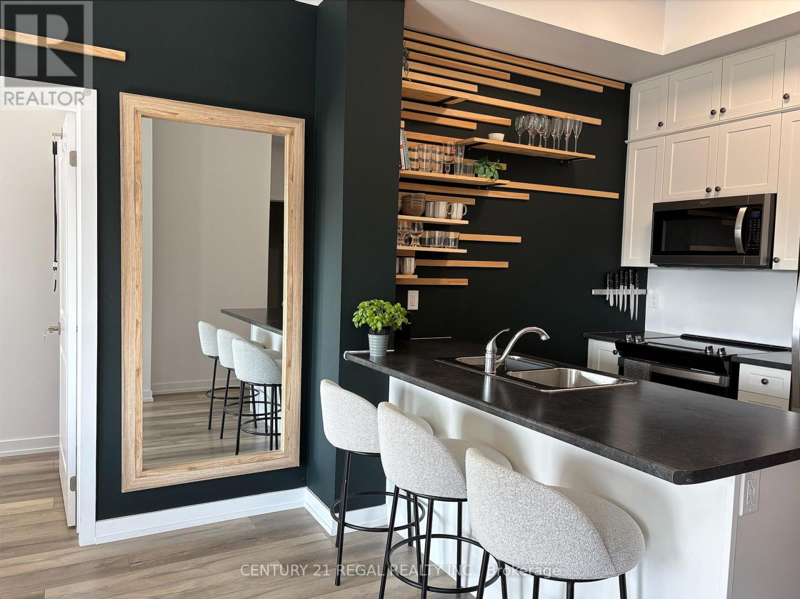 633 5055 Greenlane Rd, Lincoln Beamsville, ON L0R 1B3