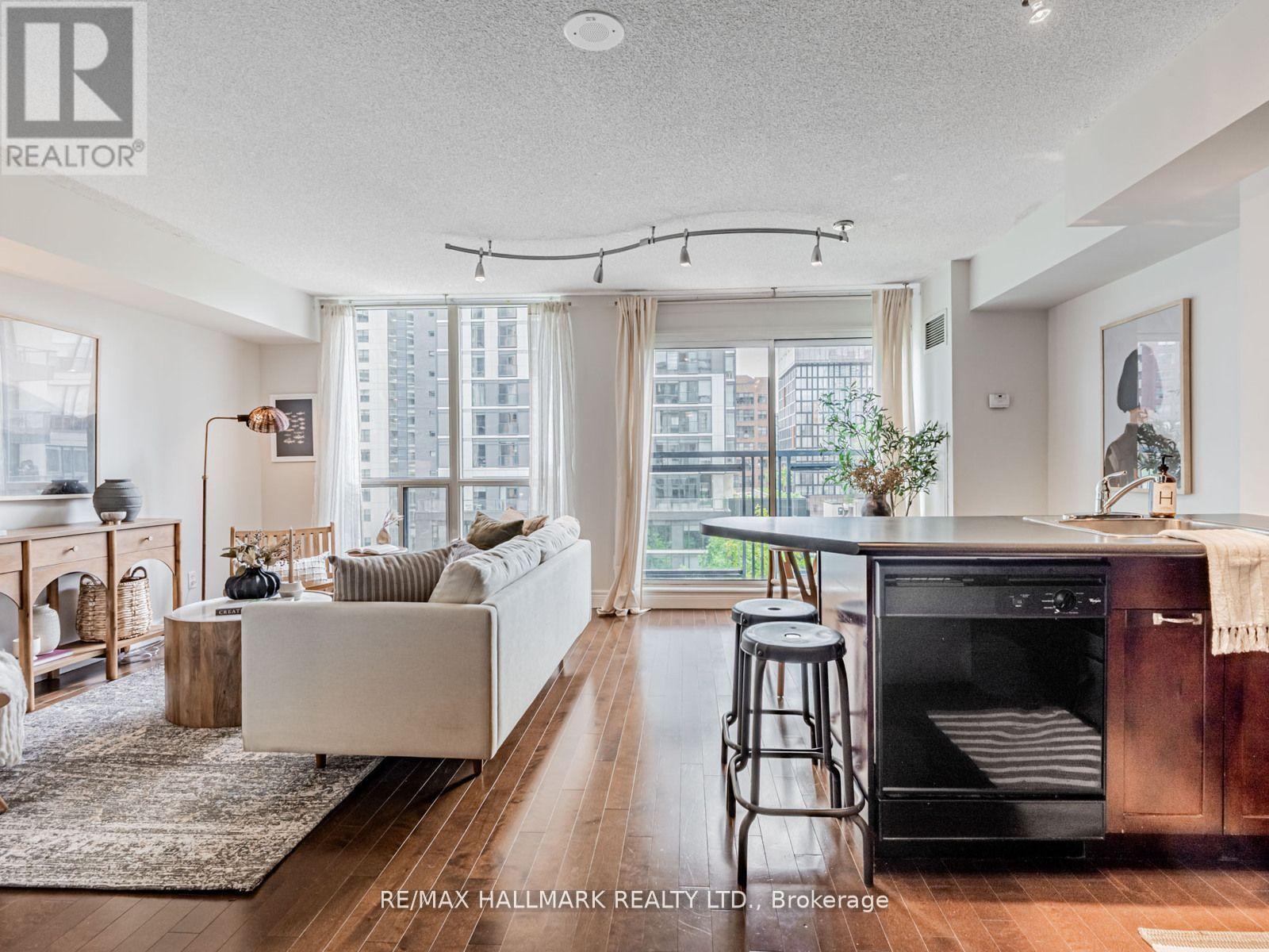 710 75 Dalhousie St, Toronto, ON M5B 2R9
