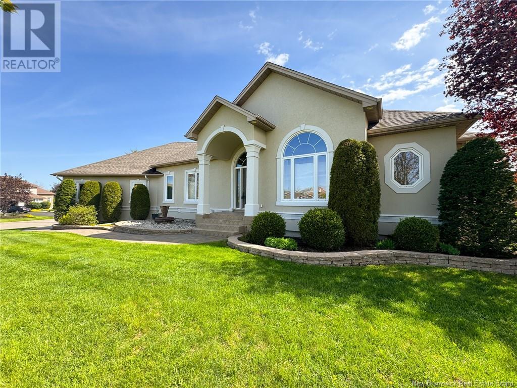 114 Congressional Cres, Moncton, NB E1H 3L3