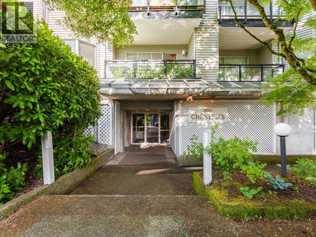 1550 Chesterfield Avenue Unit 202, North Vancouver, BC V7M 2N6