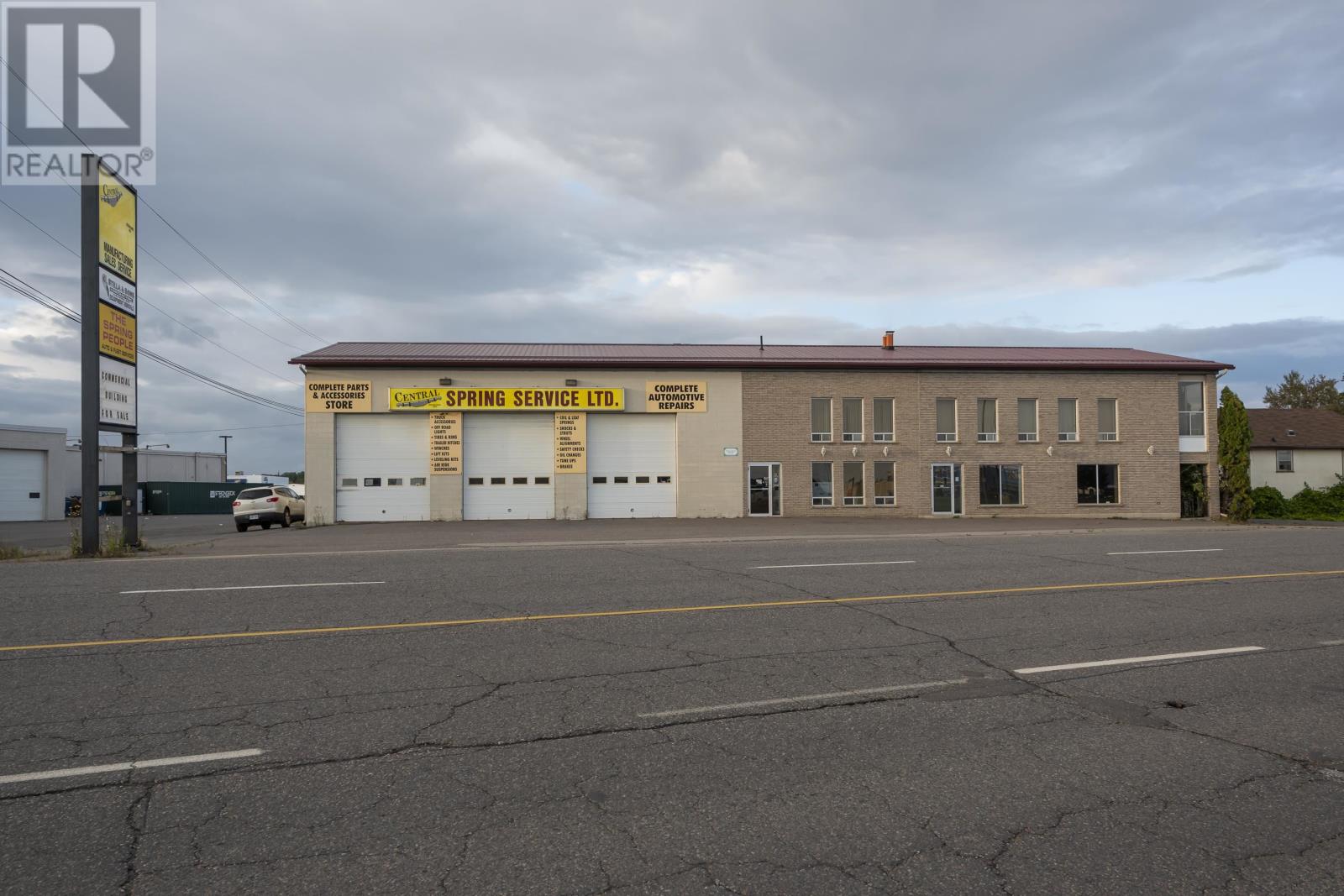 Central Avenue, Thunder Bay, ON P7B 6B4