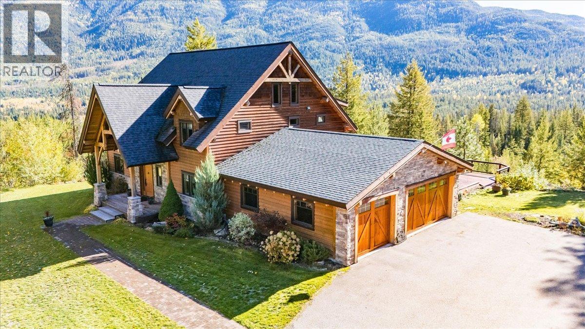 127 Grizzly Pl, Castlegar, BC V1N 4T5