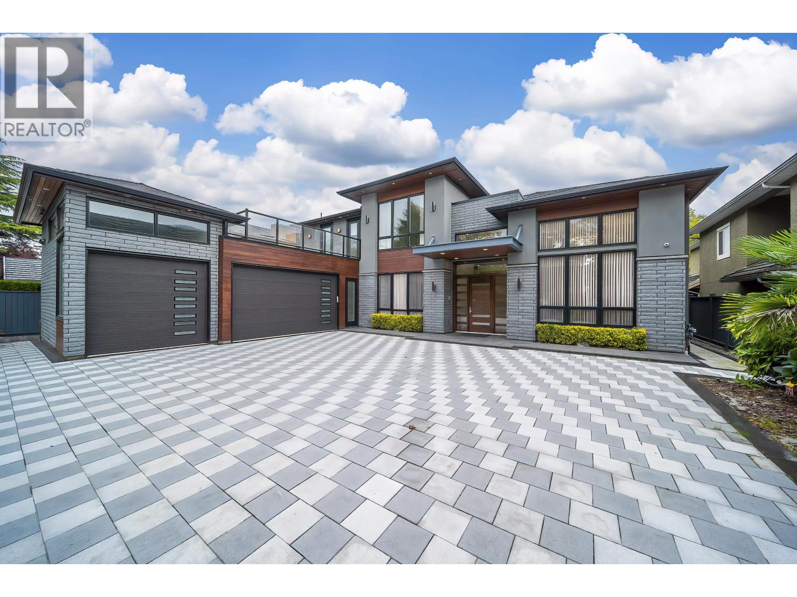 8160 Railway Ave, Richmond, BC V7C 5C8