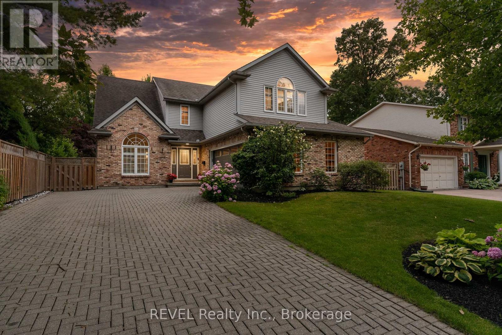 78 Sovereign Dr, St. Catharines, ON L2T 1Z7