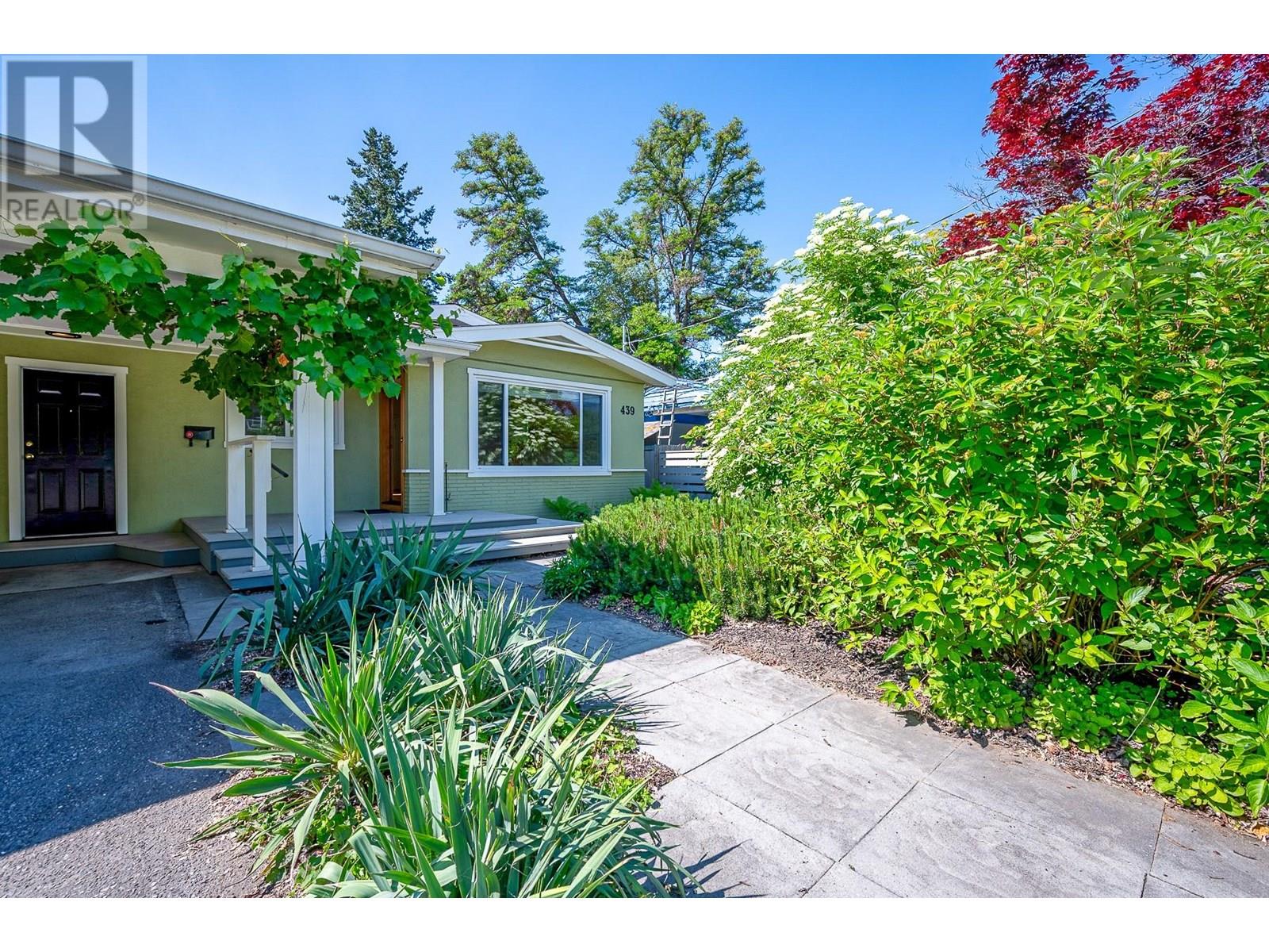 439 Osprey Ave, Kelowna, BC V1Y 5A3