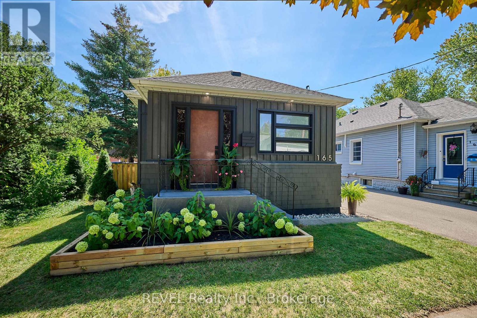 165 Main St, St. Catharines, ON L2N 4V6