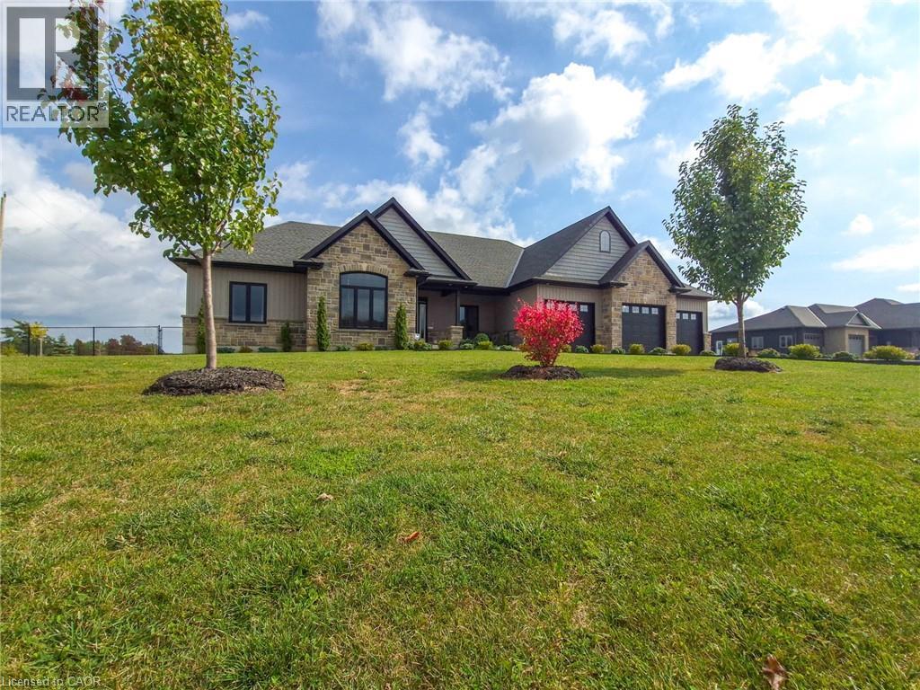 1 Phillips Ct, Dunnville, ON N1A 2W2