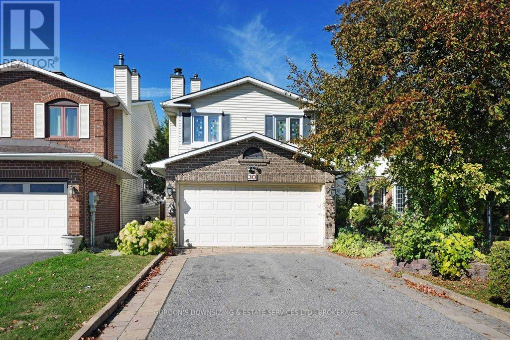 30 Chickasaw Cres, Ottawa, ON K2M 1M5