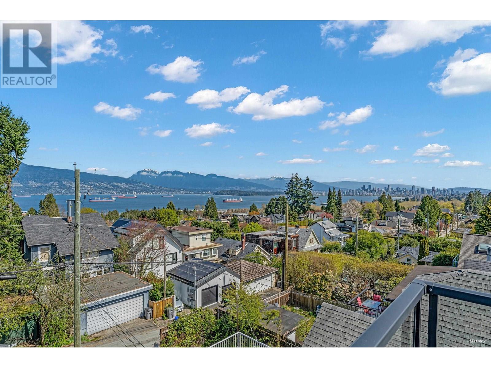 4541 W 5th Ave, Vancouver, BC V6R 1S6