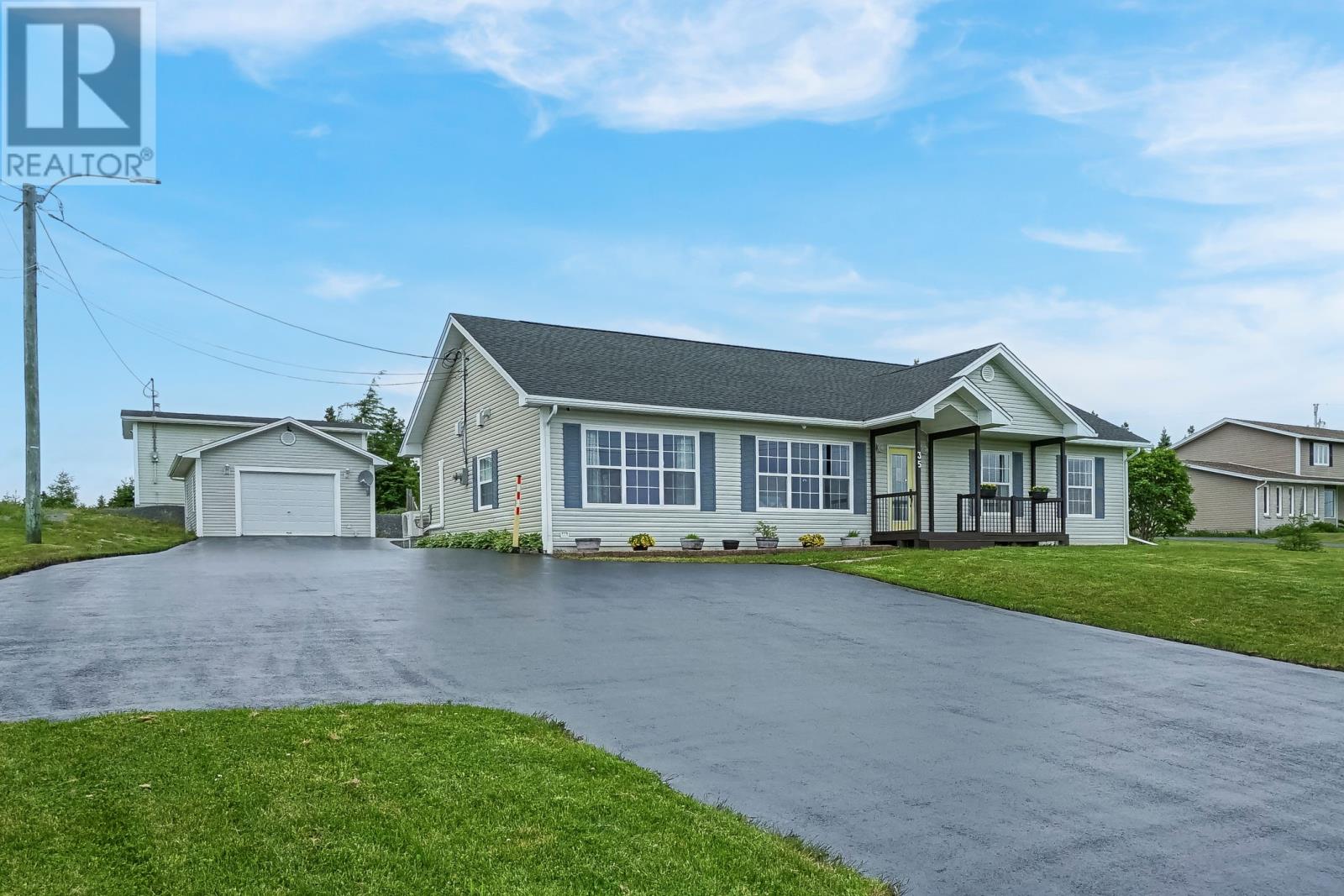 35 Hoyles Rd, Carbonear, NL A1Y 1A8