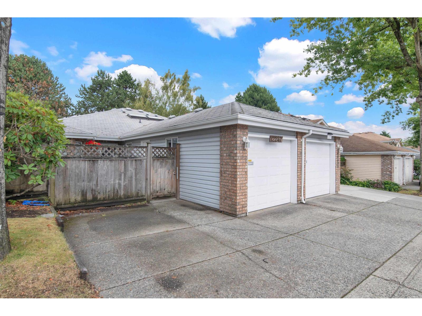 12247 92 Avenue, Surrey, BC V3V 1G3