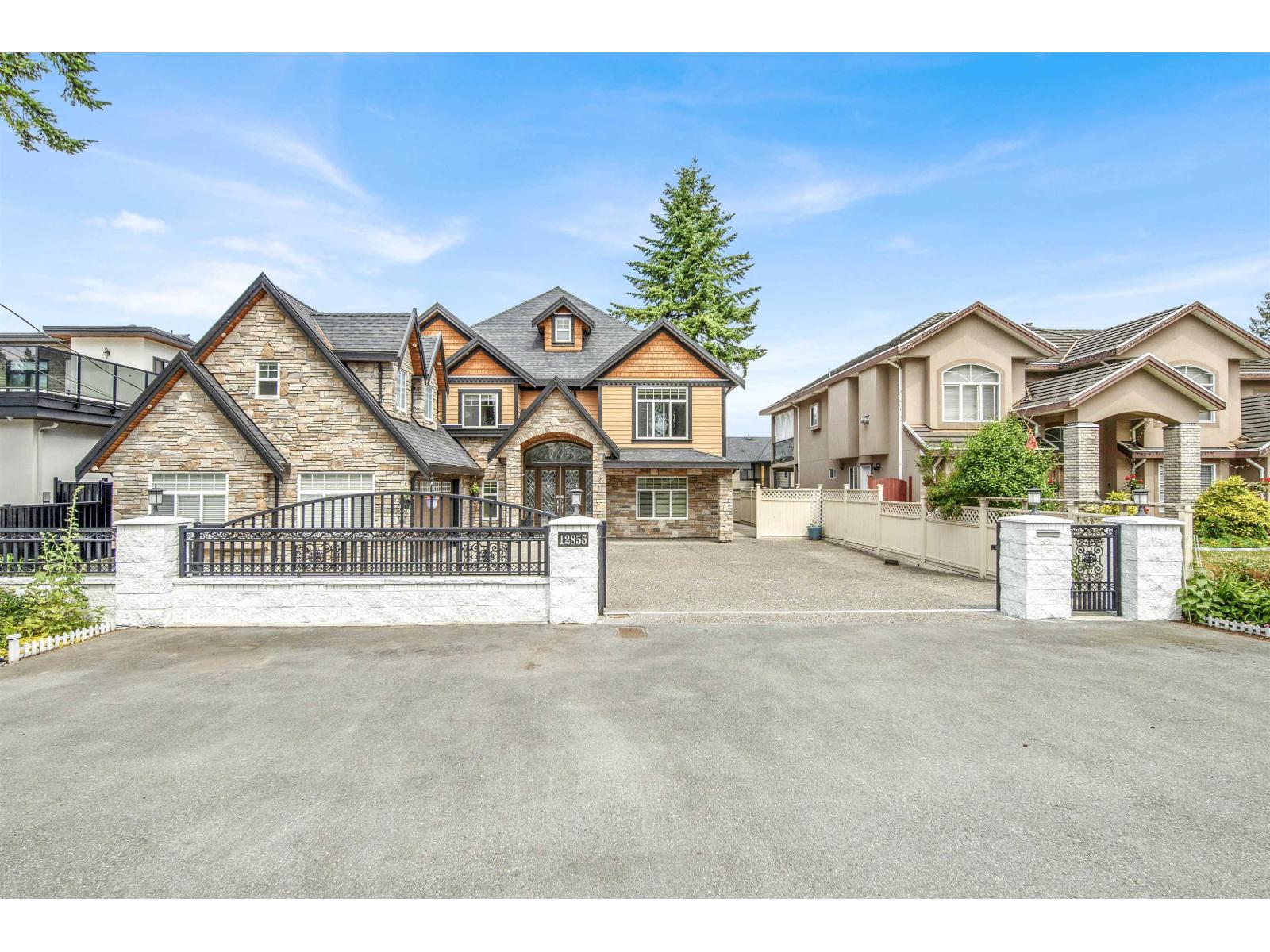 107 Avenue Unit 12855 #a, Surrey, BC V3T 2G4