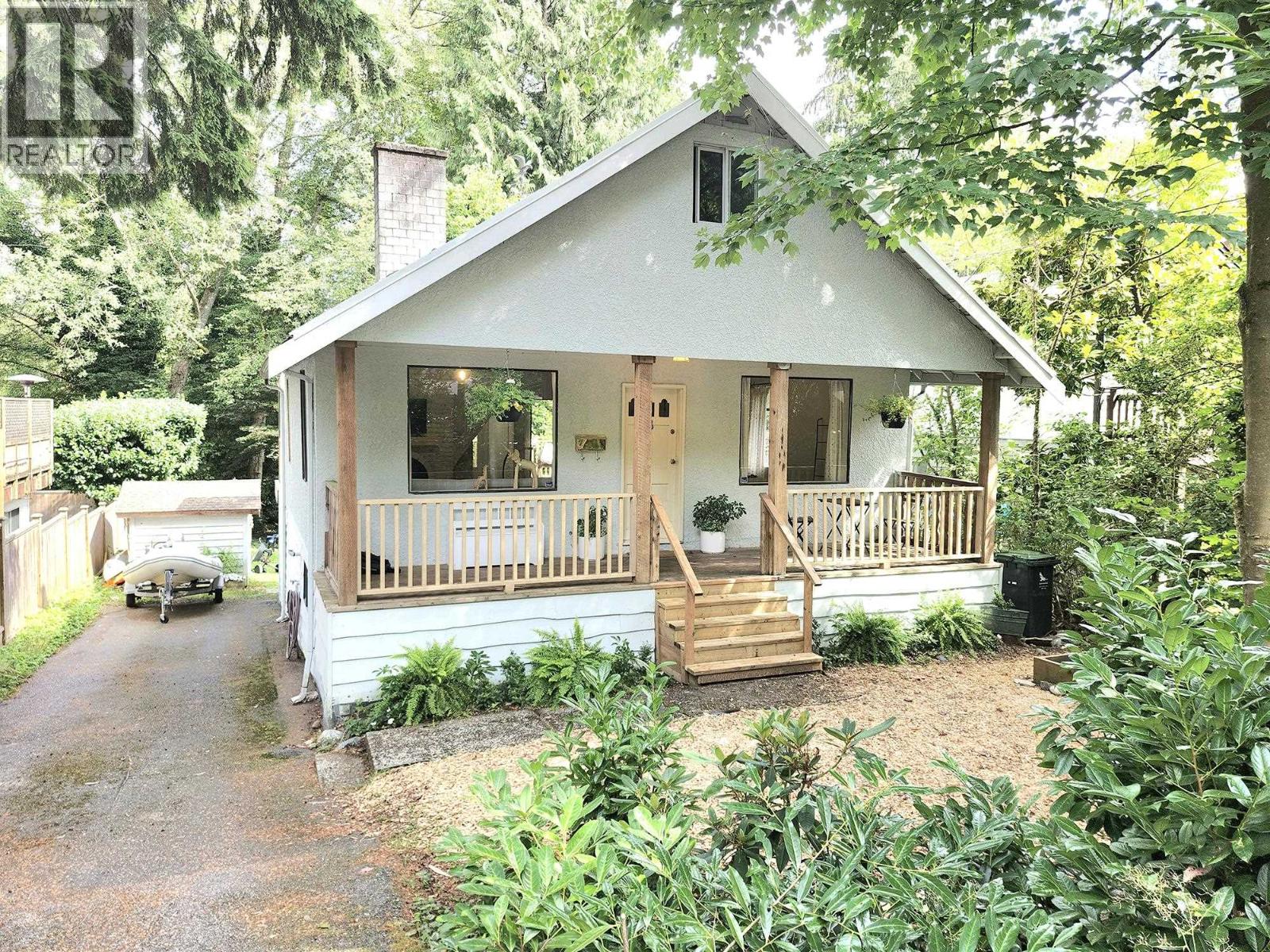 1706 Deep Cove Rd, North Vancouver, BC V7G 1S5