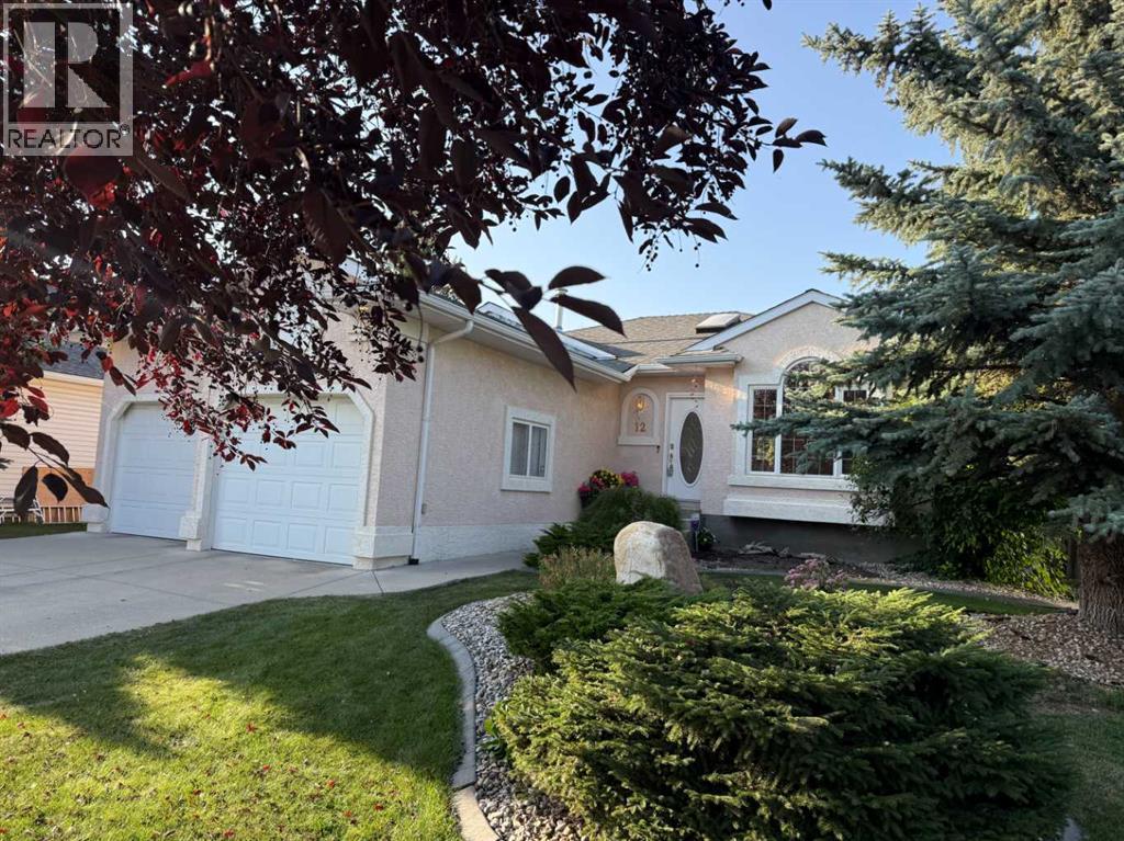 12 Bow Way, Cochrane, AB T4C 1N4
