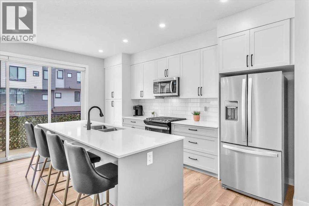 203 Evanscrest Sq NW, Calgary, AB T3P 1S2