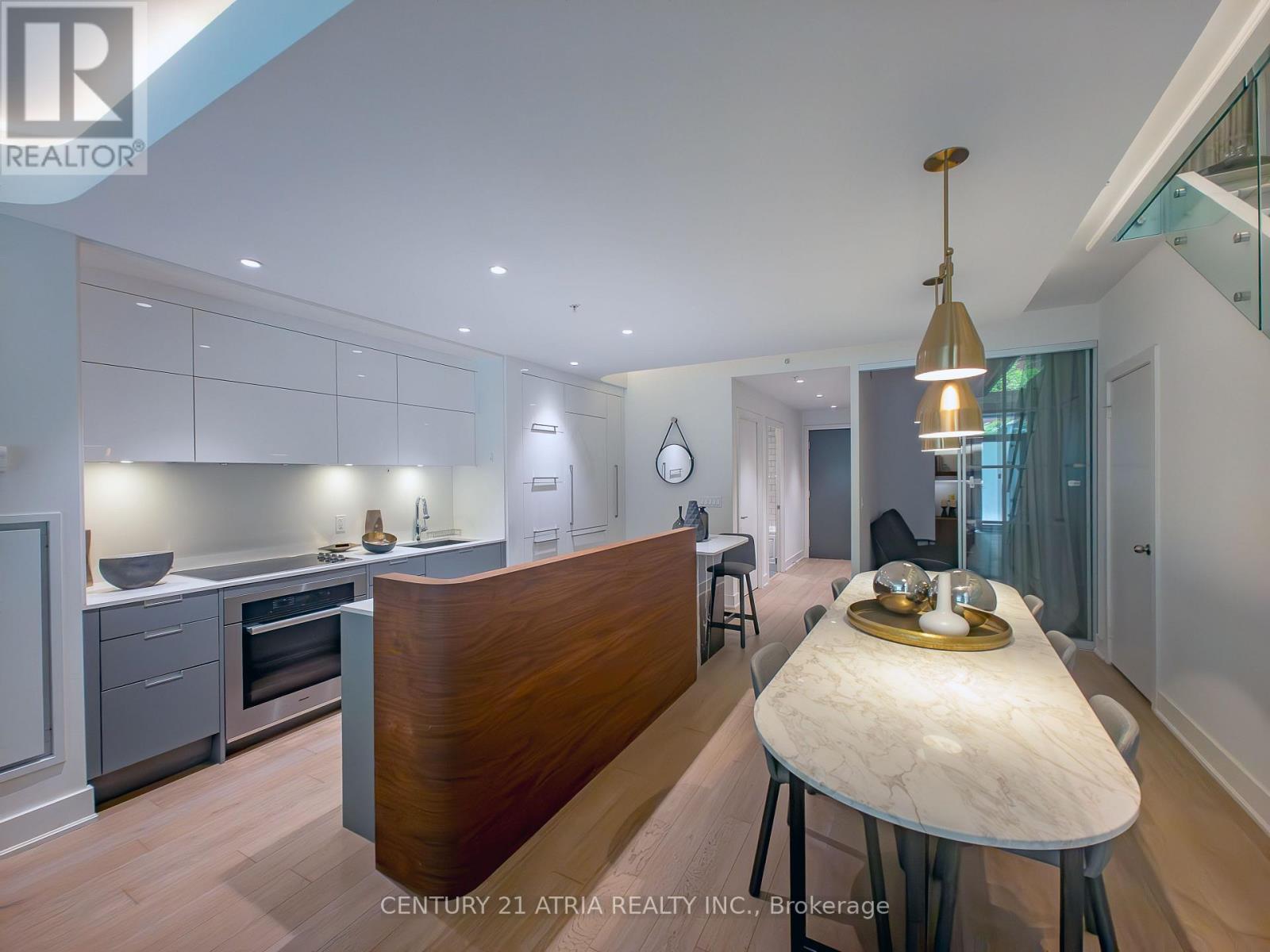 30 Nelson St, Toronto, ON M5V 0H5