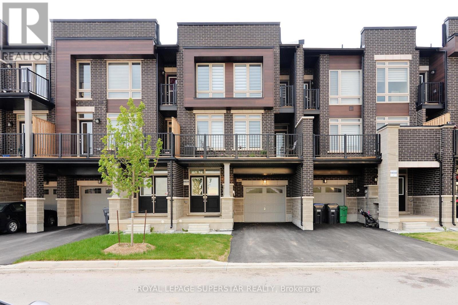 94 Donald Ficht Cres, Brampton Northwest Brampton, ON L7A 5H8