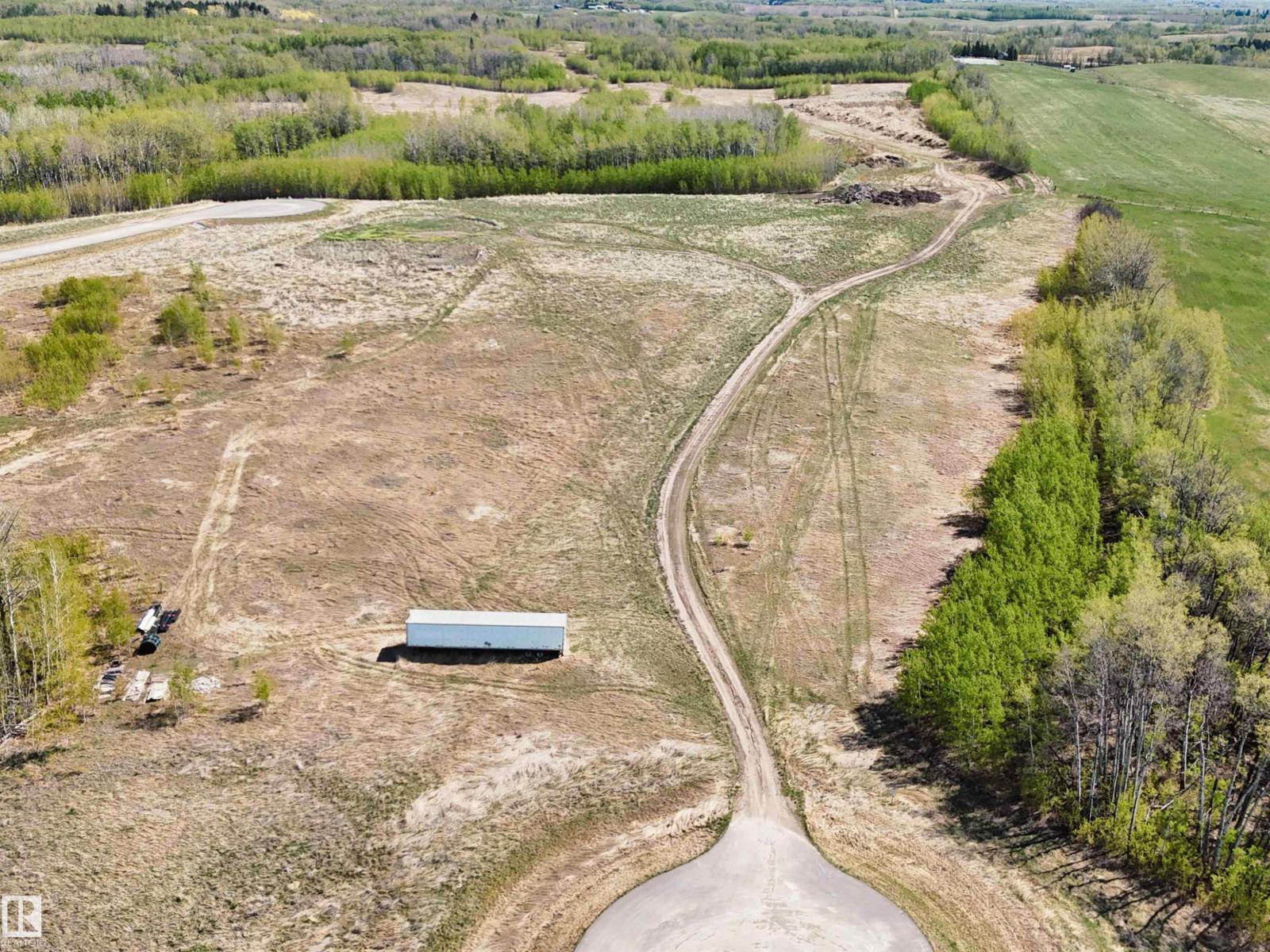 2307 Township Rd 522 #102, Rural Parkland County, AB T7Y 3L7