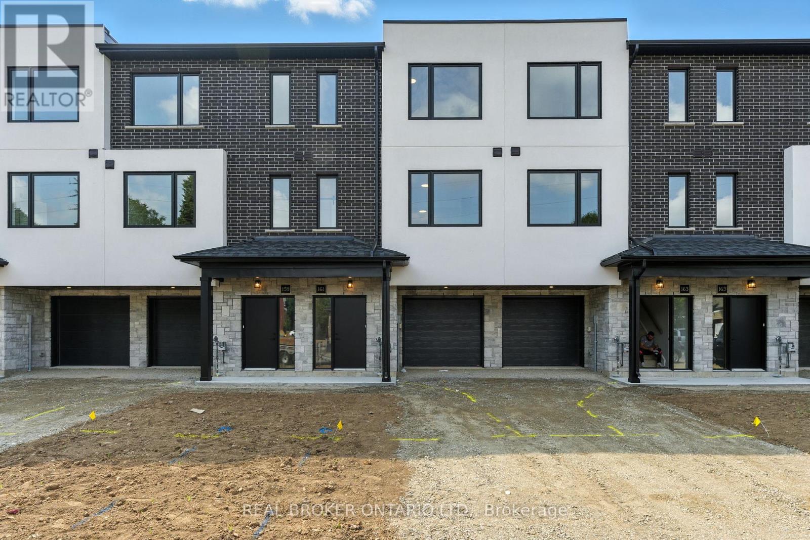 161 Fifth Ave #3 Ave, Brantford, ON N3S 1A3
