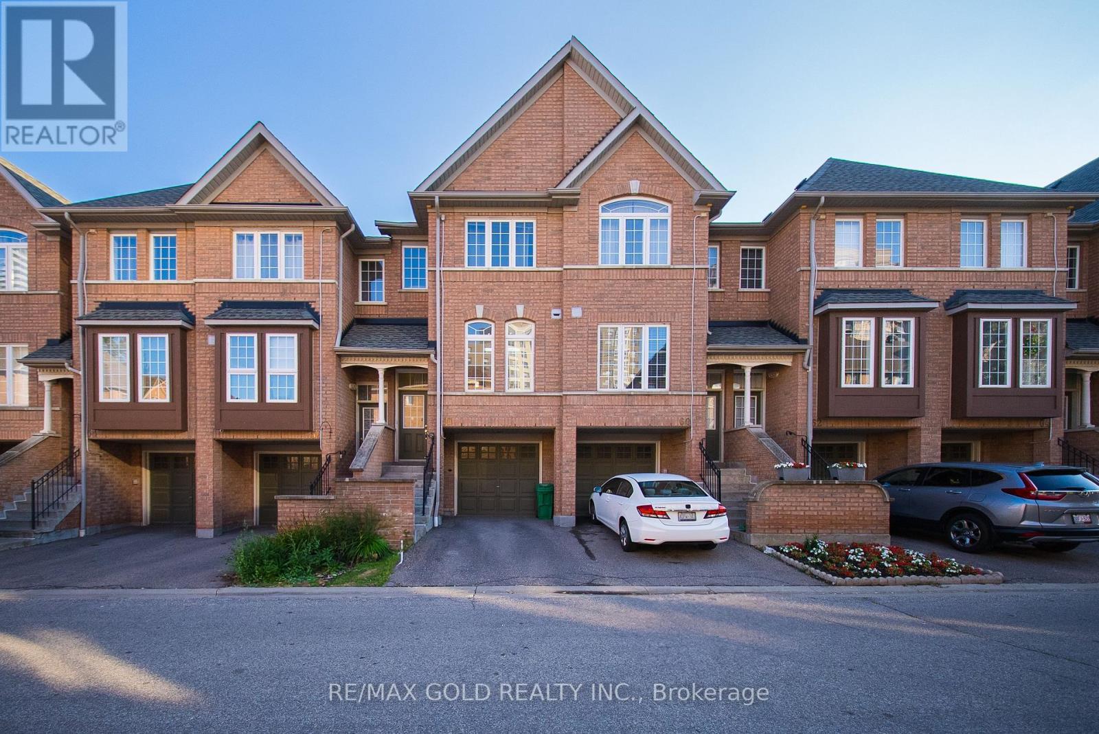 58 50 Strathaven Dr, Mississauga, ON L5R 4E7