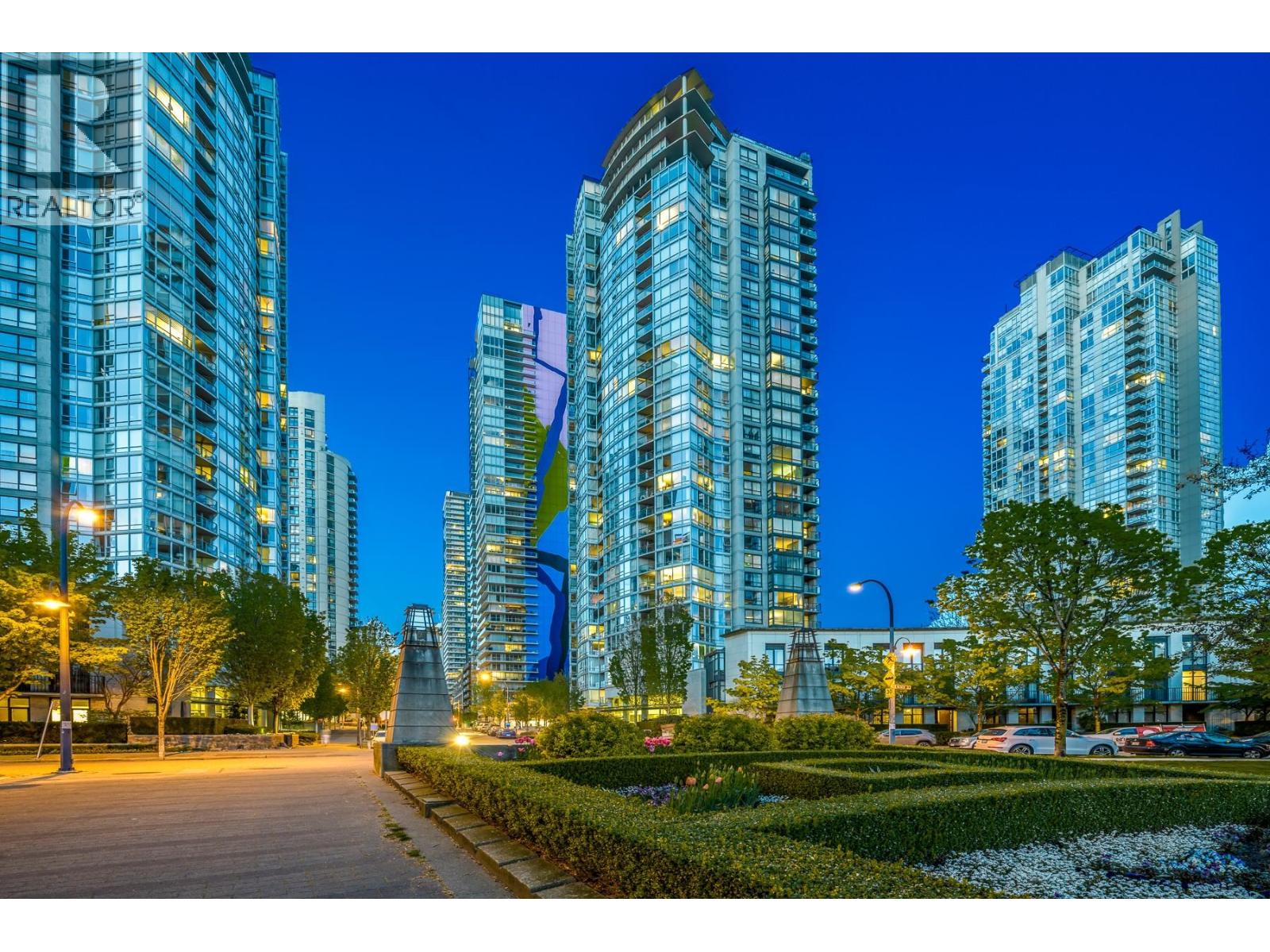 1438 Richards Street Unit 2306, Vancouver, BC V6Z 3B8
