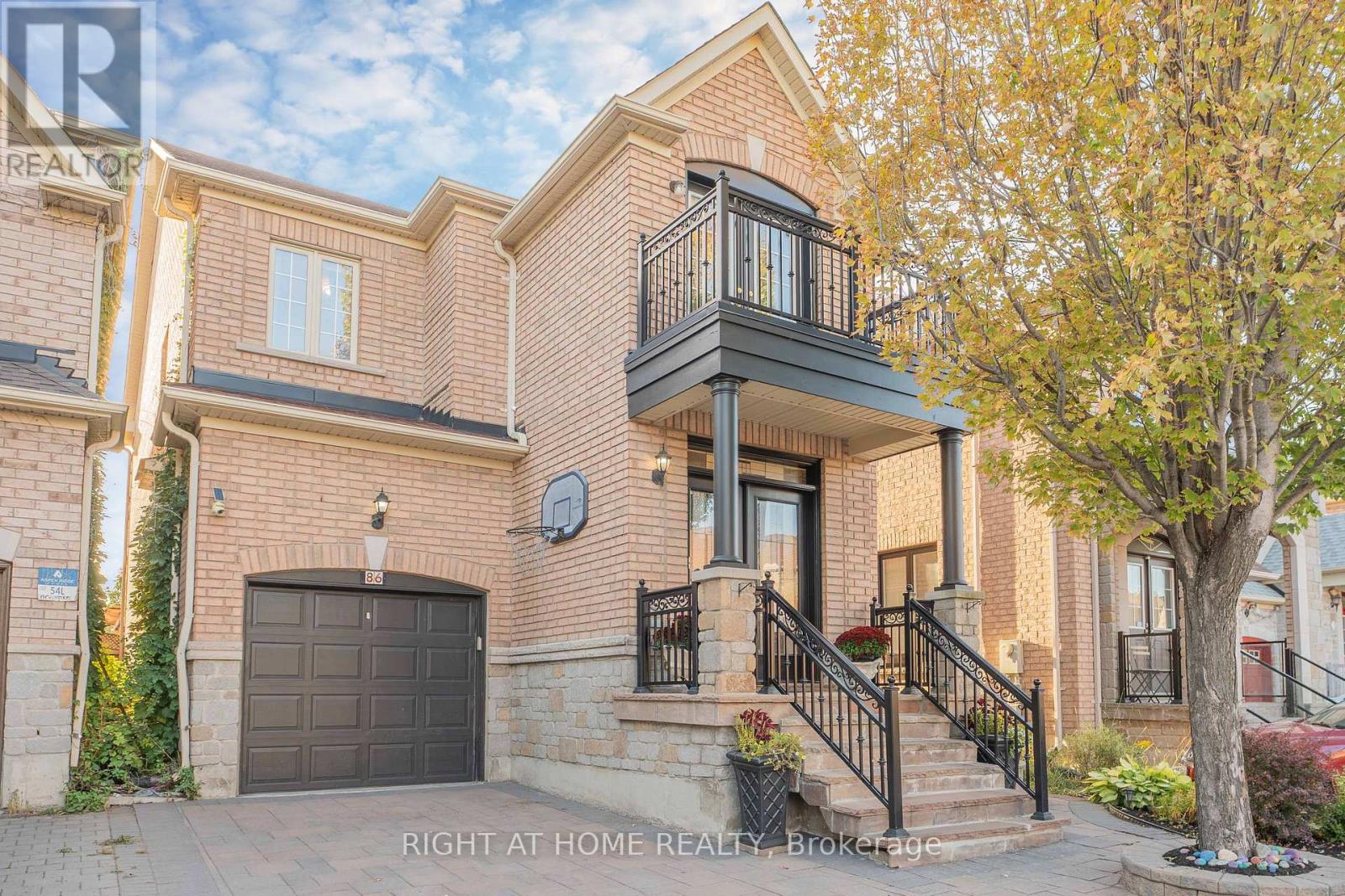 86 Dewpoint Rd, Vaughan, ON L4J 9E1