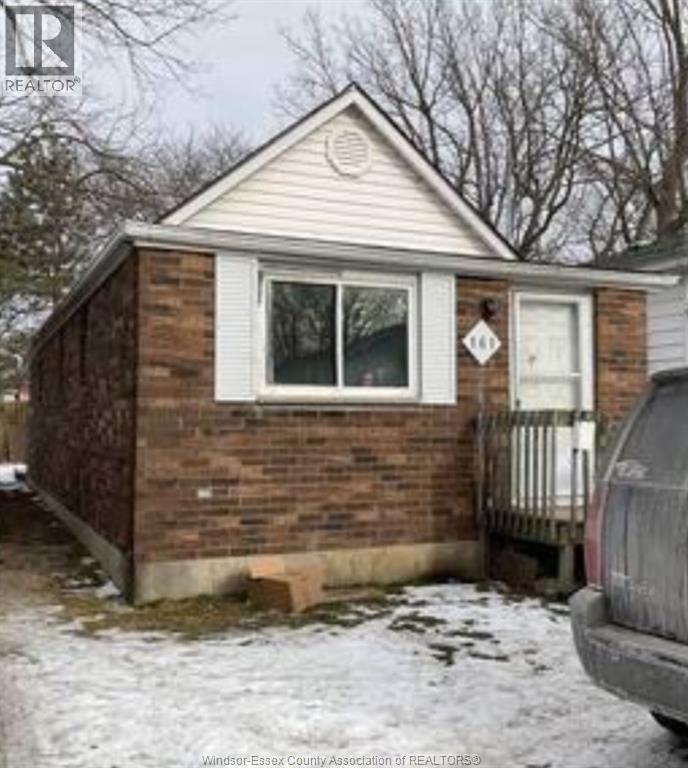 161 Wellington St E, Chatham, ON N7M 3N5