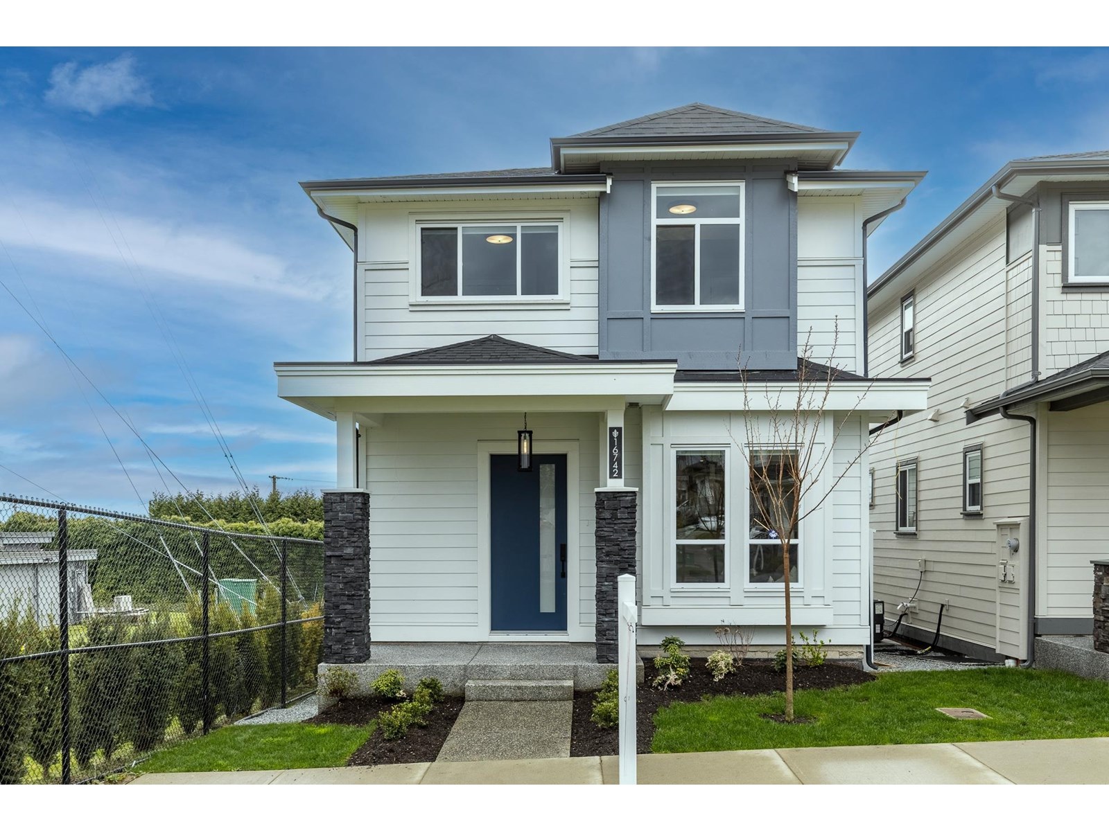 20 Avenue Unit 16742 #a, Surrey, BC V3Z 1J4
