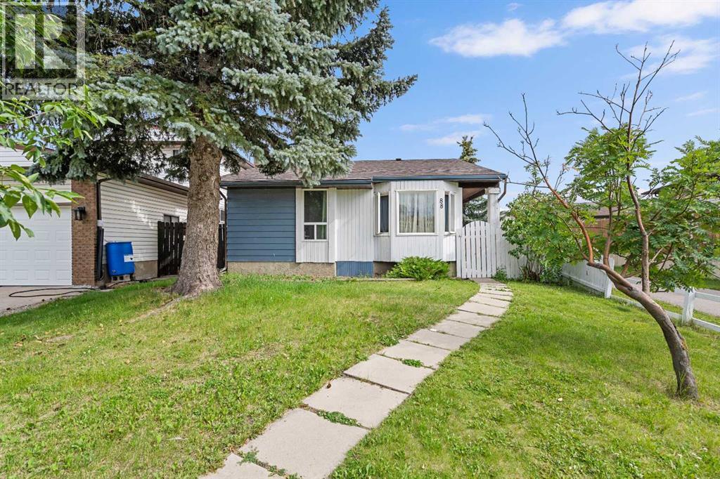 88 Templewood Rd NE, Calgary, AB T1Y 4G9