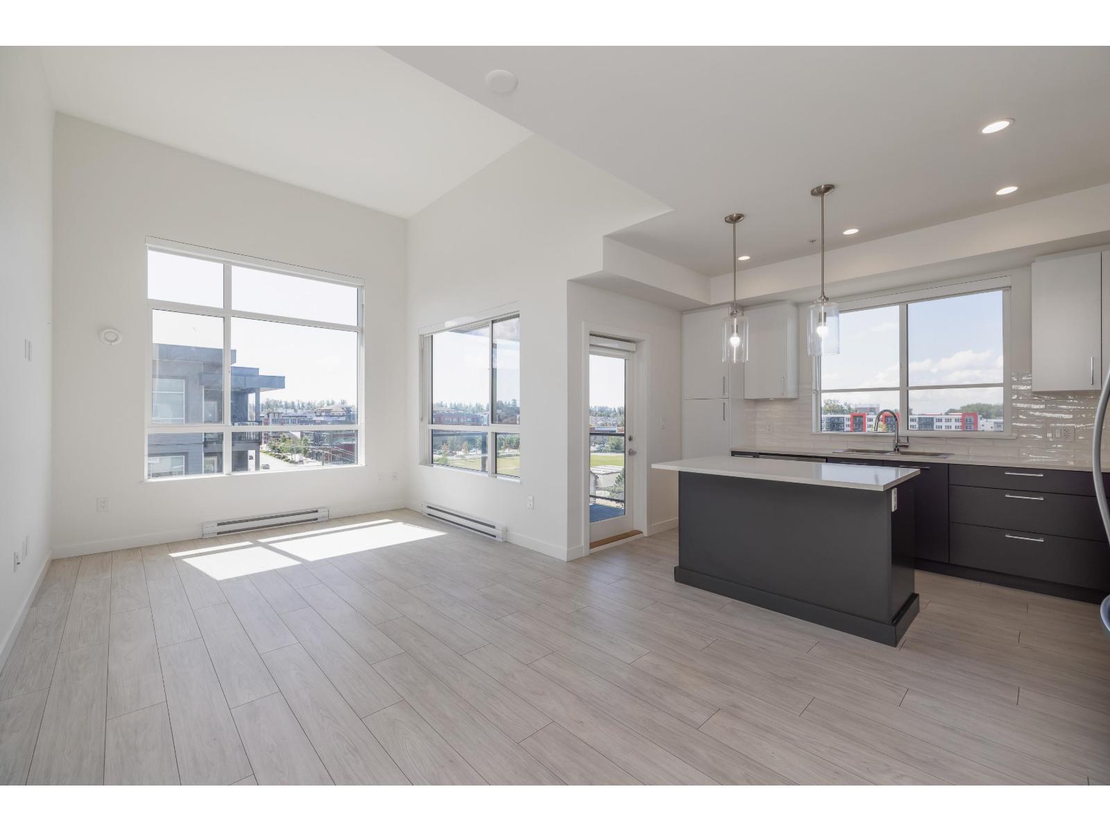 20834 80 Ave B618, Langley, BC V2Y 3M6