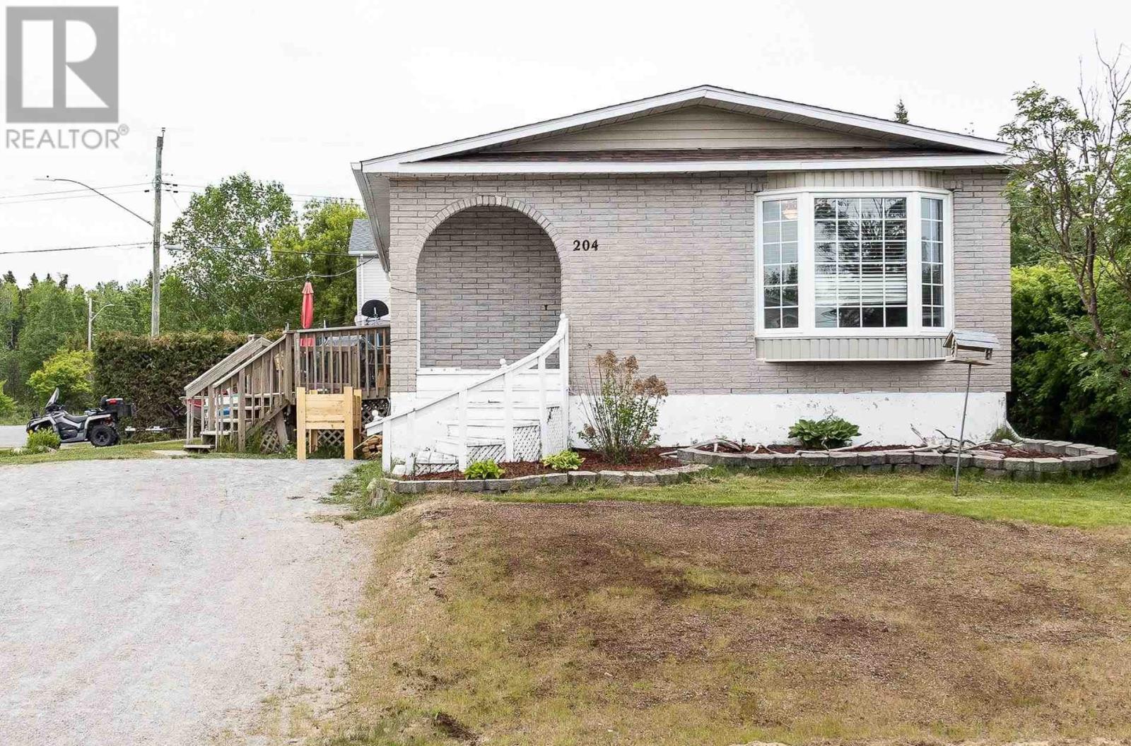 204 Centennial Dr, Longlac, ON P0T 2A0