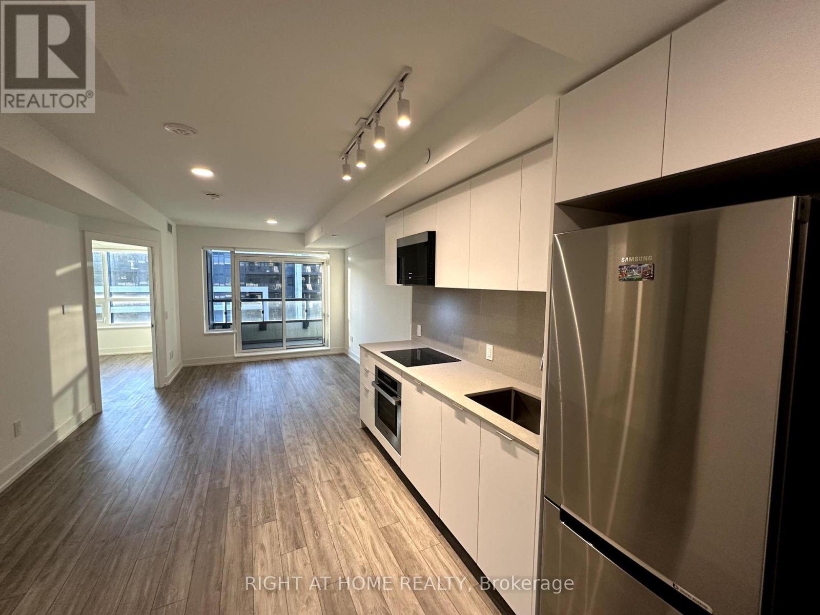 1005 8 Cedarland Dr, Markham, ON L6G 0H4